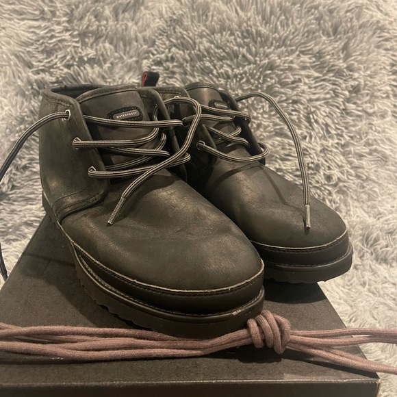 UGG Men’s Neumel Waterproof Boots - Picture 4 of 6